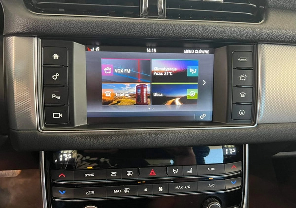 Jaguar XF cena 77000 przebieg: 132000, rok produkcji 2017 z Chocianów małe 37